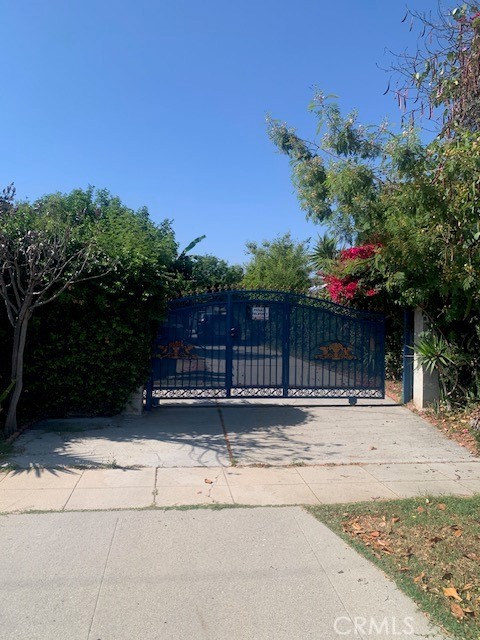 Vacant lot located in a prime residential neighborhood in the heart of San Gabriel! Lot being sold in conjunction with Single Property Residence next door, 524 E Main Street. This SFR property goes from Main street to Angeleno. Perfect for investor that could possibly do a lot split and combine this lot and build a dream home off of Angeleno Avenue. Buyers and Realtors to check with city.