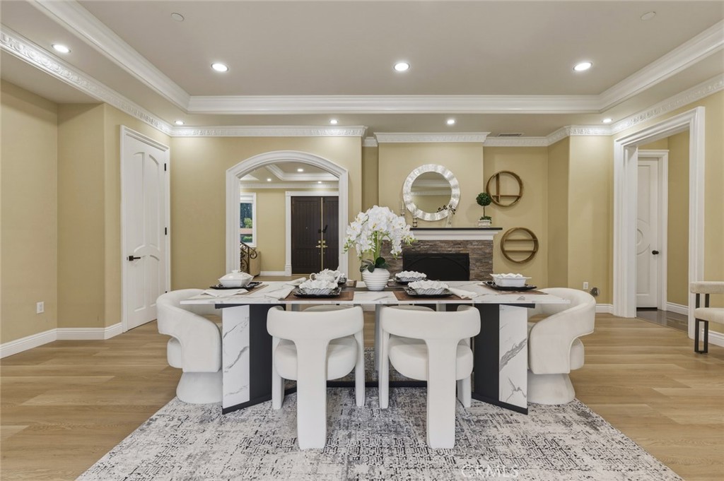 185 W Palm