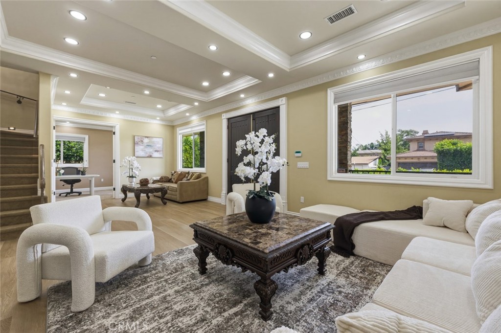 185 W Palm