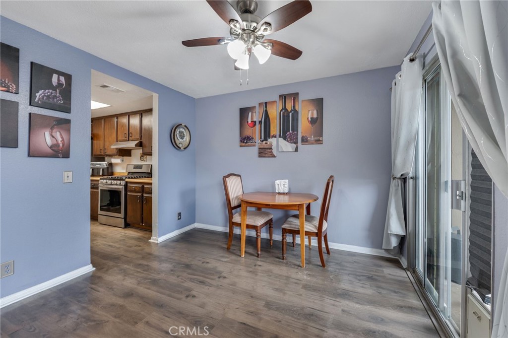 2389 S Reservoir