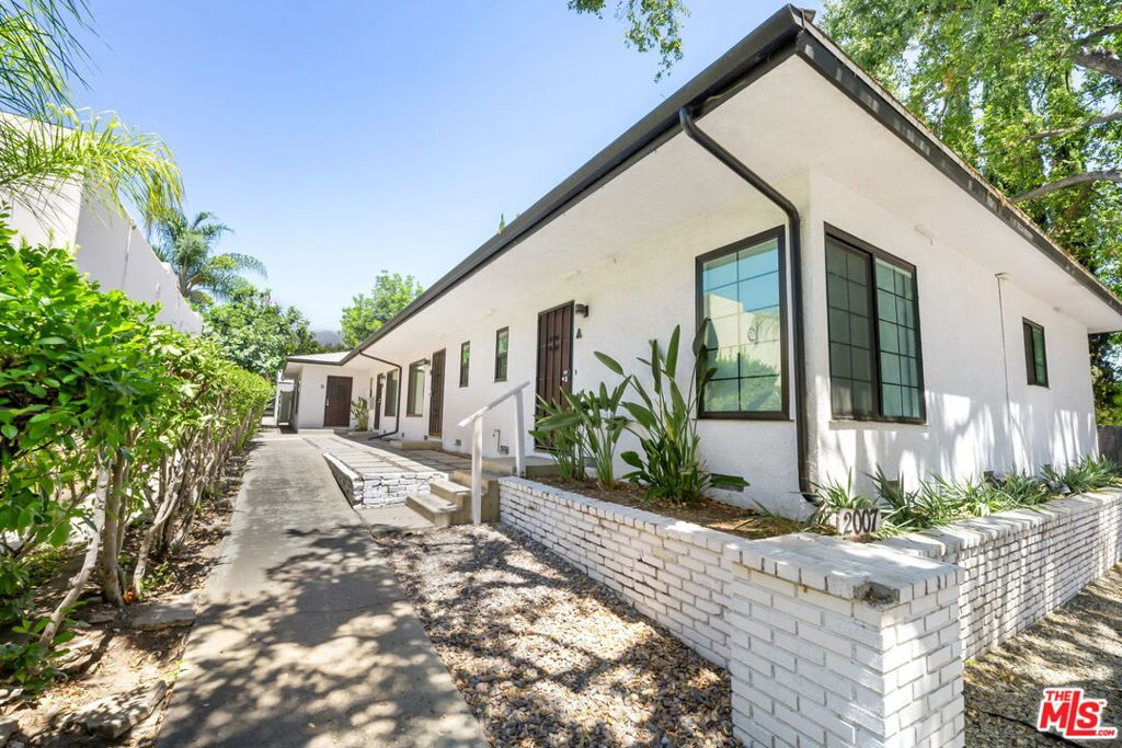 2007 E Villa Street A