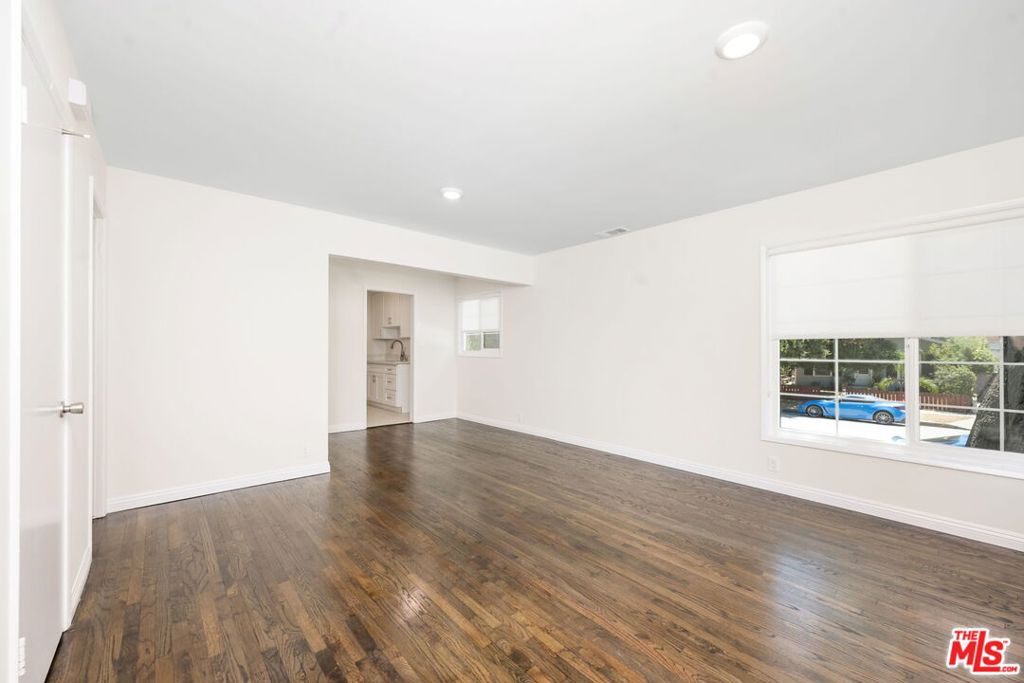 2007 E Villa Street A