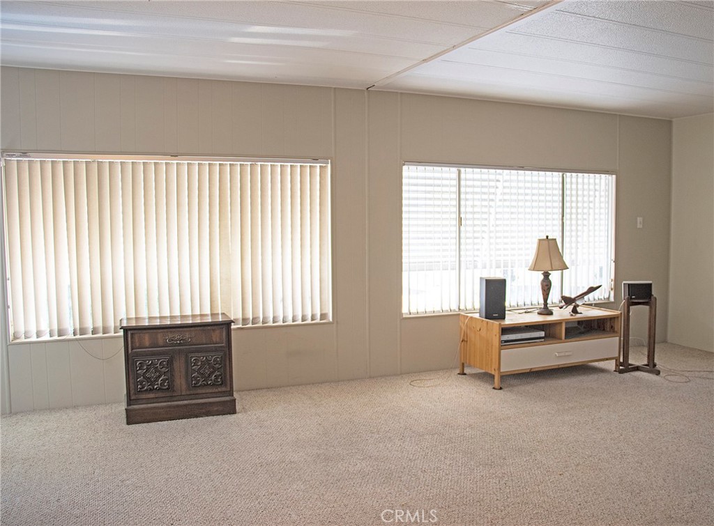 8811 Canoga Avenue 517
