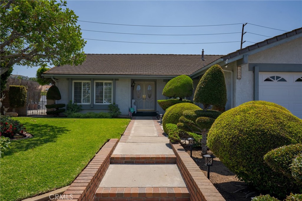 1626 N Dorothy