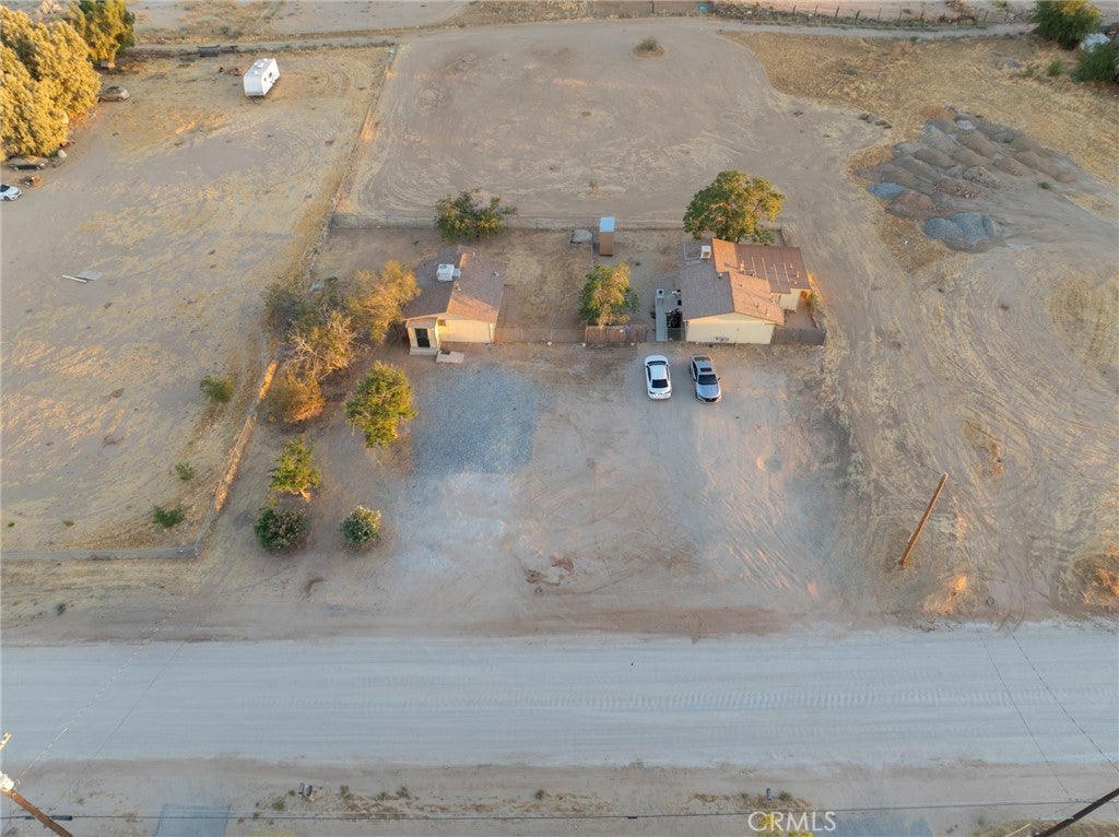 13189 13193 Begonia Road 2