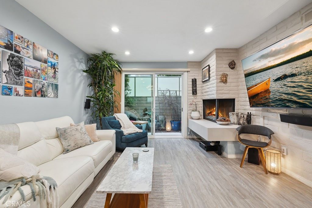 Photo of 11625 Texas Avenue #101, Los Angeles, CA 90025 (MLS # SR25126582)