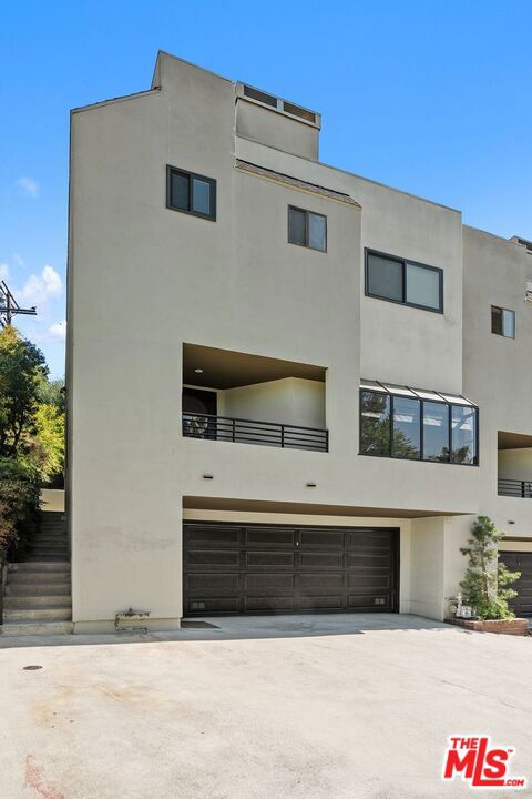 3023 BERKELEY Avenue 8
