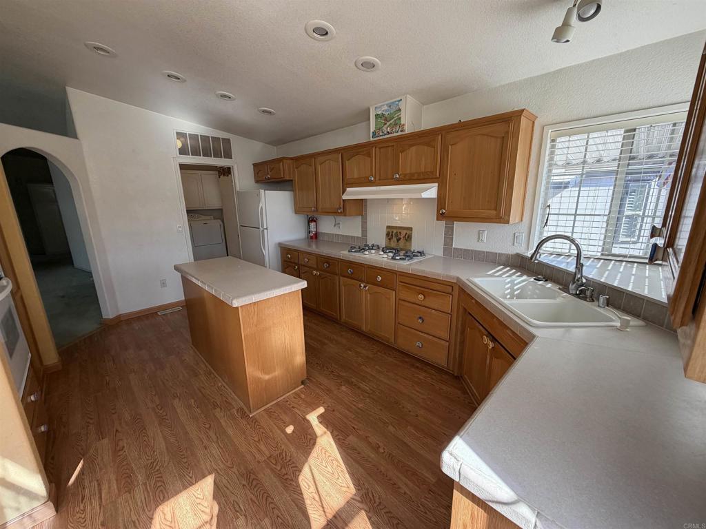 8301 Mission Gorge Road 32