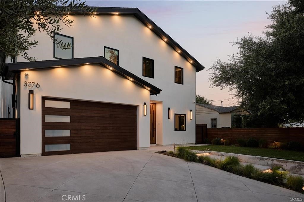 3076 Glenhurst Avenue, Los Angeles CA 90039