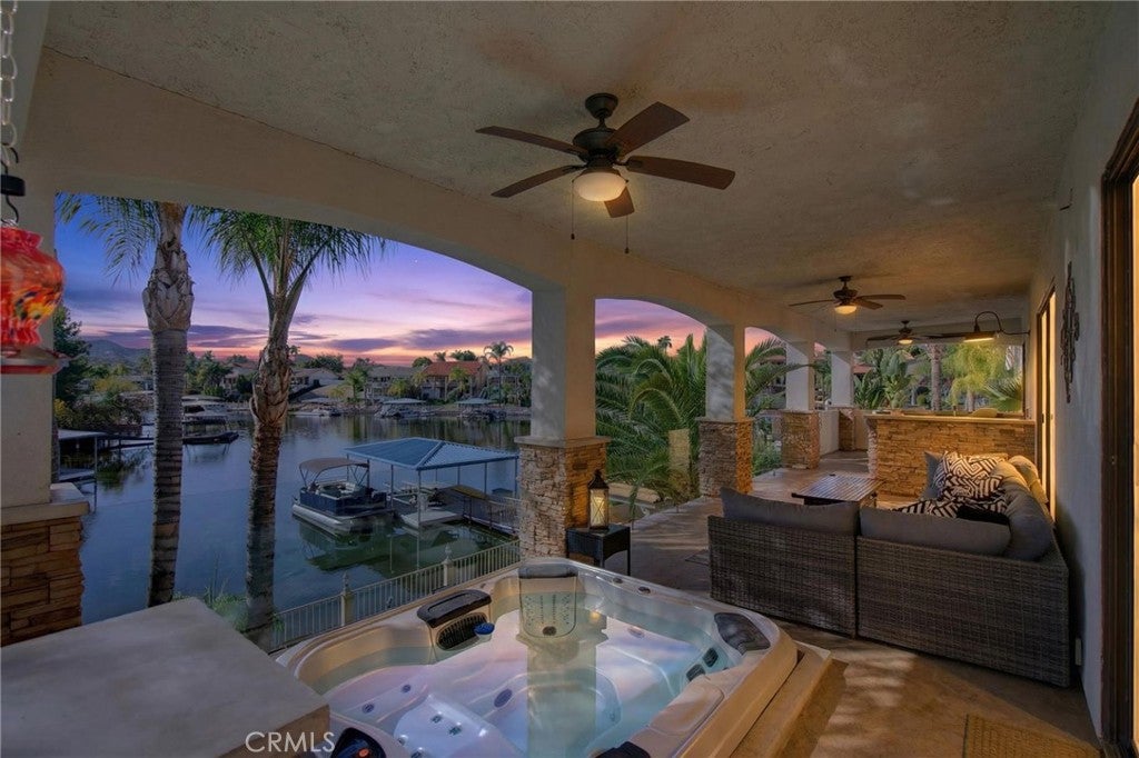 30251 Swan Point