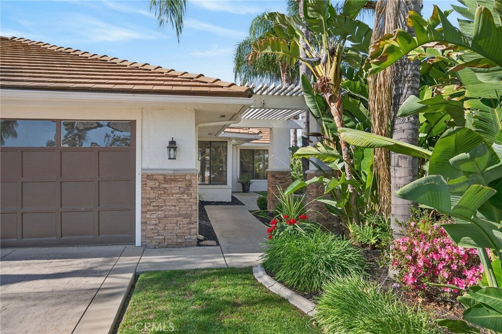 30251 Swan Point