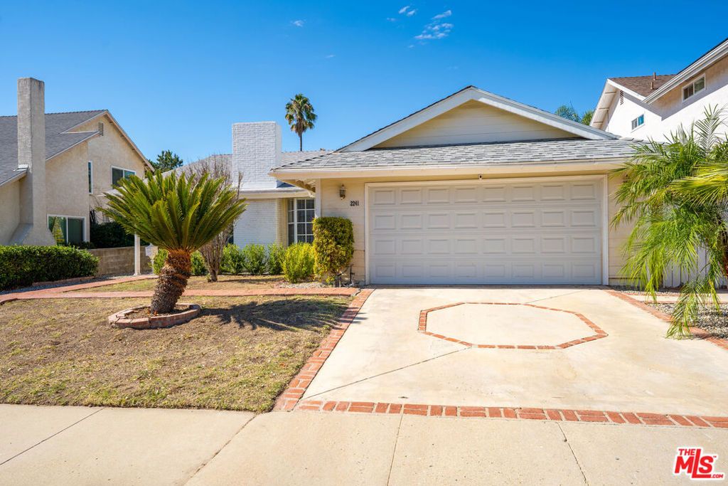 Photo of 2241 Century Place, Simi Valley, CA 93063 (MLS # 25612121)