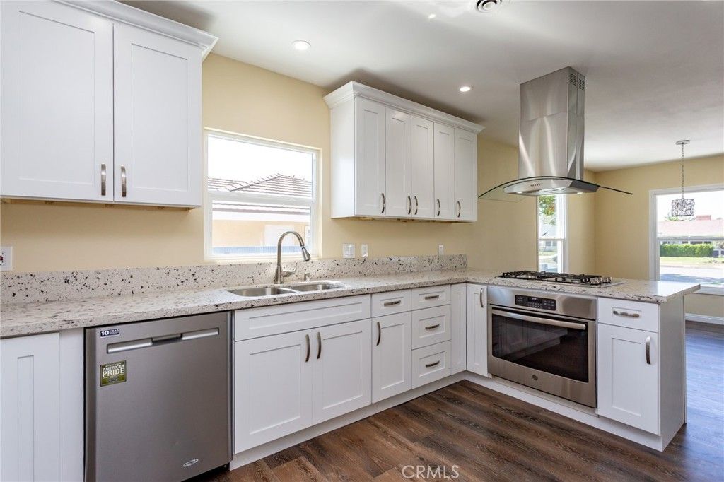 Photo of 1404 E Palm Avenue, Orange, CA 92866 (MLS # OC26069763)