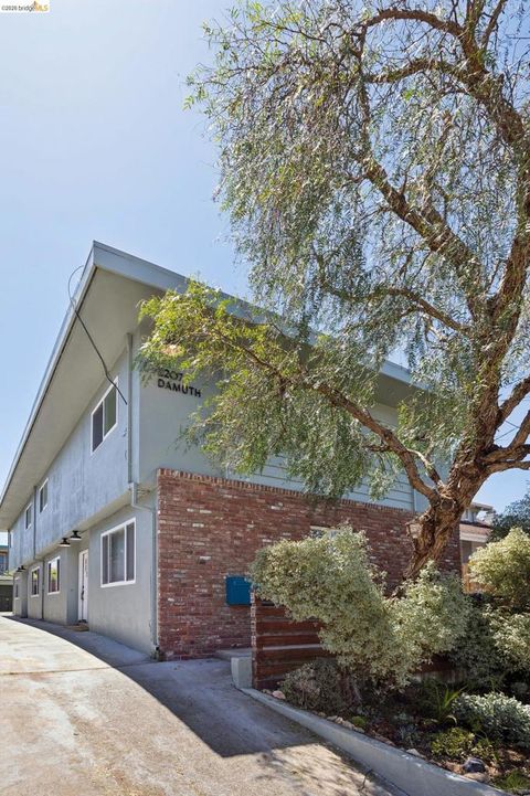 Photo of 2207 Damuth St #2, Oakland, CA 94602 (MLS # 41135083)