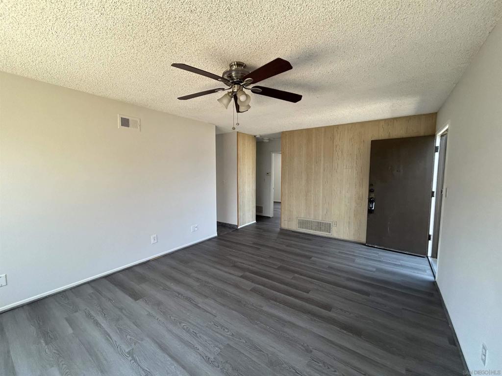 8667 Cetus Rd