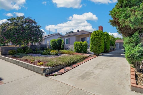 Photo of 3227 E Del Mar BLVD, Pasadena, CA 91107 (MLS # AR26165351)