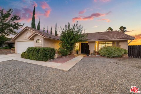 Photo of 4761 Avenida Vista Verde, Palmdale, CA 93551 (MLS # 26673587)