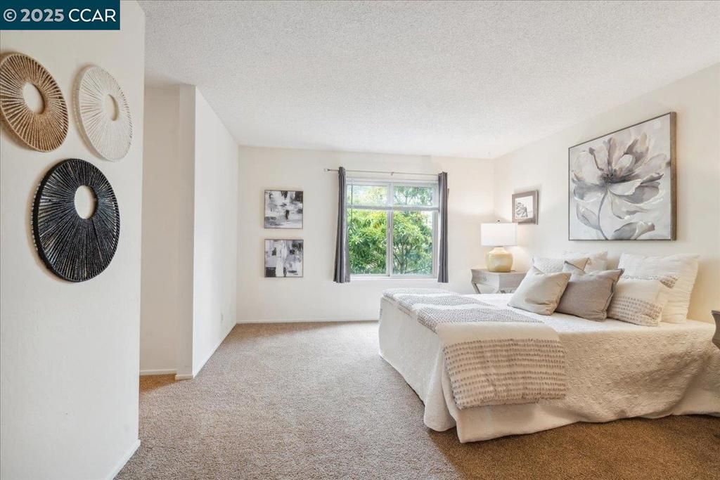 listing image 130727011193285476396