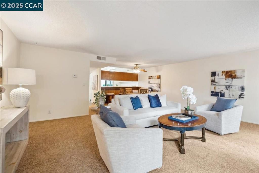 listing image 130725342560102102275