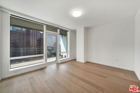 Photo of 877 Francisco Street #623, Los Angeles, CA 90017 (MLS # 26836465)