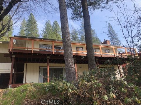 Photo of 16345 Tee Road, Cobb, CA 95426 (MLS # LC25057364)
