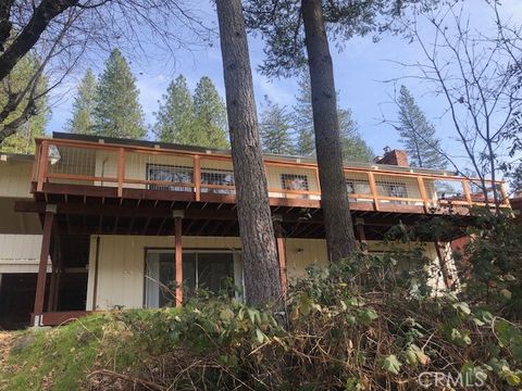 Photo of 16345 Tee Road, Cobb, CA 95426 (MLS # LC25057364)