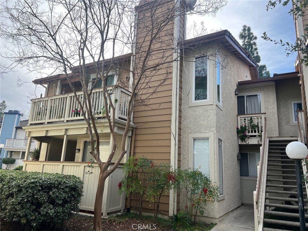 Photo of 2402 Pleasant Way #H, Thousand Oaks, CA 91362 (MLS # SR26070313)