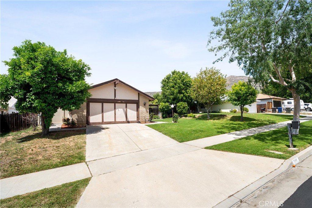 1045 Bascomb Drive