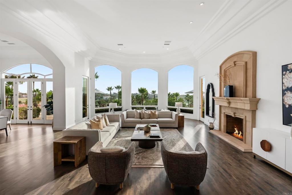 6868 Spyglass Lane