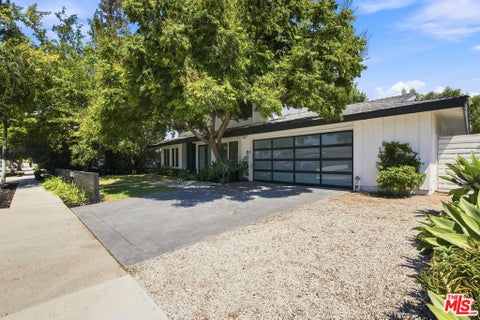 Photo of 250 Lupe Avenue, Newbury Park, CA 91320 (MLS # 26878581)