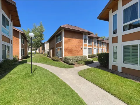 25885 Trabuco Road Unit 33, Lake Forest, CA 92630 - MLS#: OC25179836