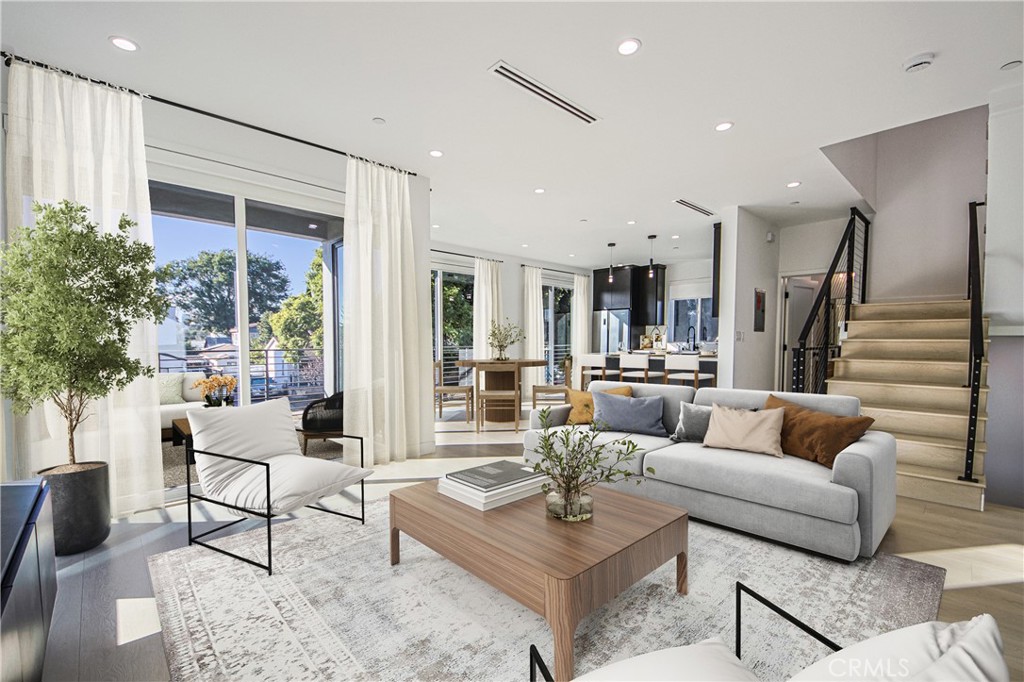 Properties 1 2202 Thurman Avenue