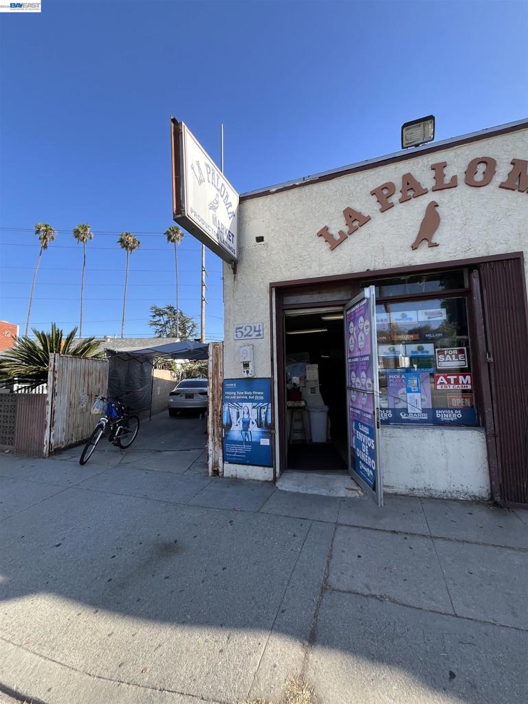 524 E Mission Rd