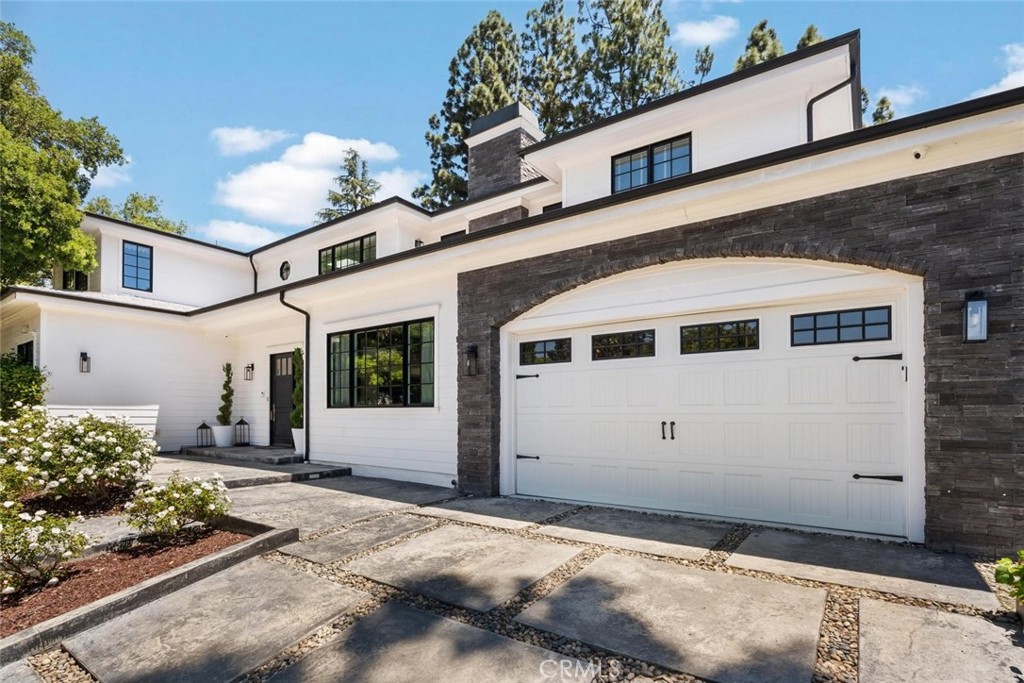 3914 Woodfield Drive