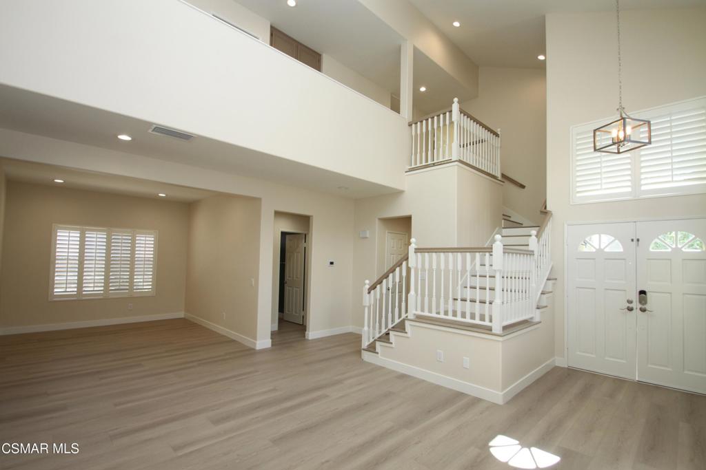 Village Homes/Rancho Conejo-360 - 1003752 - Residential Lease