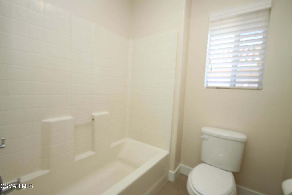 Village Homes/Rancho Conejo-360 - 1003752 - Residential Lease