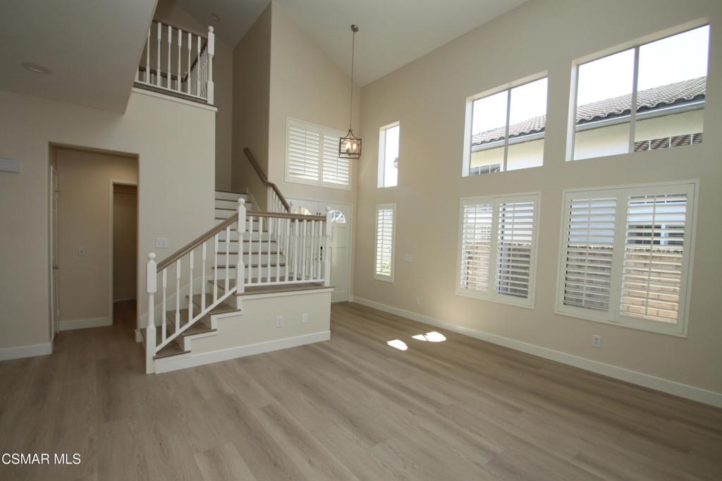 Village Homes/Rancho Conejo-360 - 1003752 - Residential Lease
