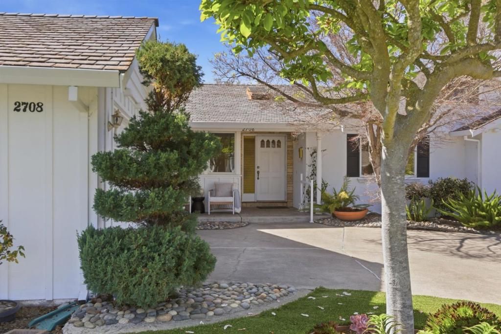 Photo of 2708 Katrina Way, Mountain View, CA 94040 (MLS # ML82040330)