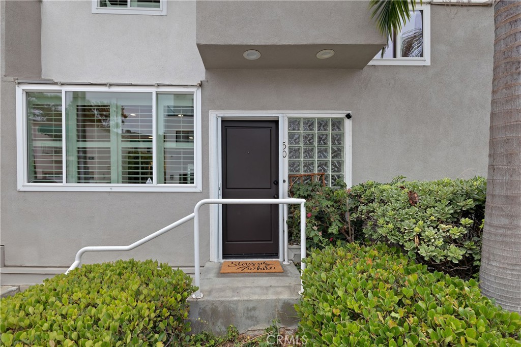 501 Herondo Street 50