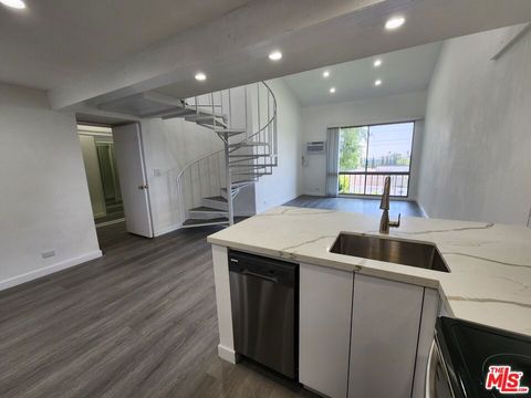 Tiny photo for 1440 Veteran Avenue #555, Los Angeles, CA 90024 (MLS # 26635825)
