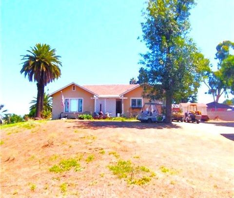 1390 1390 Prospect Dr. Pomona CA 91766