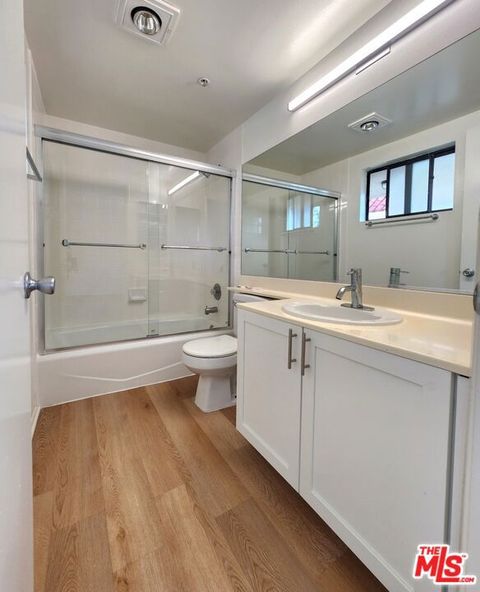 Tiny photo for 832 3rd Street #301, Santa Monica, CA 90403 (MLS # 26699041)