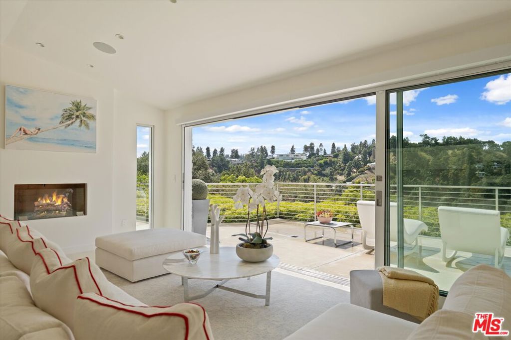 9422 Readcrest Drive