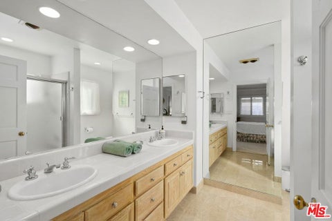 Tiny photo for 3324 Alana Drive, Sherman Oaks, CA 91403 (MLS # 26999241)