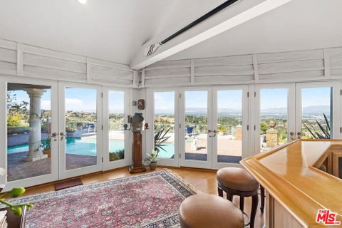 Tiny photo for 3324 Alana Drive, Sherman Oaks, CA 91403 (MLS # 26999241)