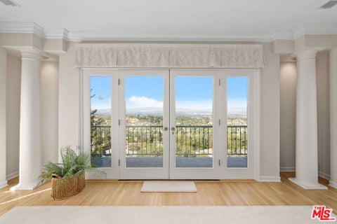 Tiny photo for 3324 Alana Drive, Sherman Oaks, CA 91403 (MLS # 26999241)