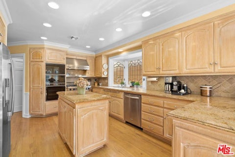 Tiny photo for 3324 Alana Drive, Sherman Oaks, CA 91403 (MLS # 26999241)