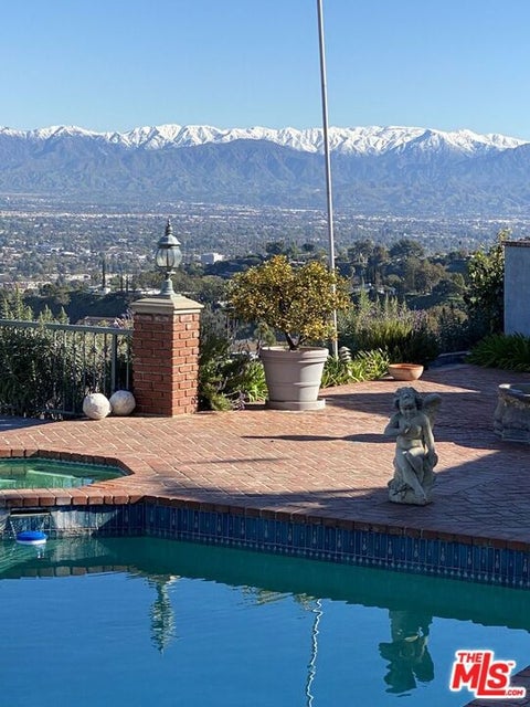 Tiny photo for 3324 Alana Drive, Sherman Oaks, CA 91403 (MLS # 26999241)