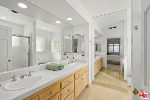 Tiny photo for 3324 Alana Drive, Sherman Oaks, CA 91403 (MLS # 26999241)
