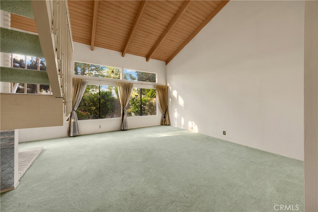 2622 N Tustin Avenue (147)